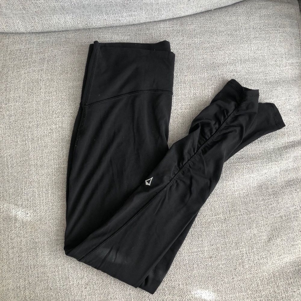 Lululemon girls yoga pants